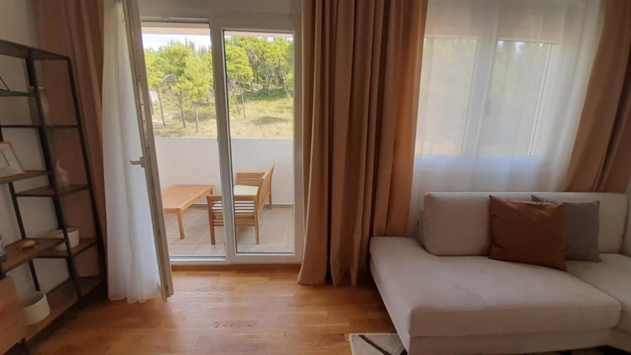 Apartments At Ljubovic Hill Park Podgorica Exteriör bild